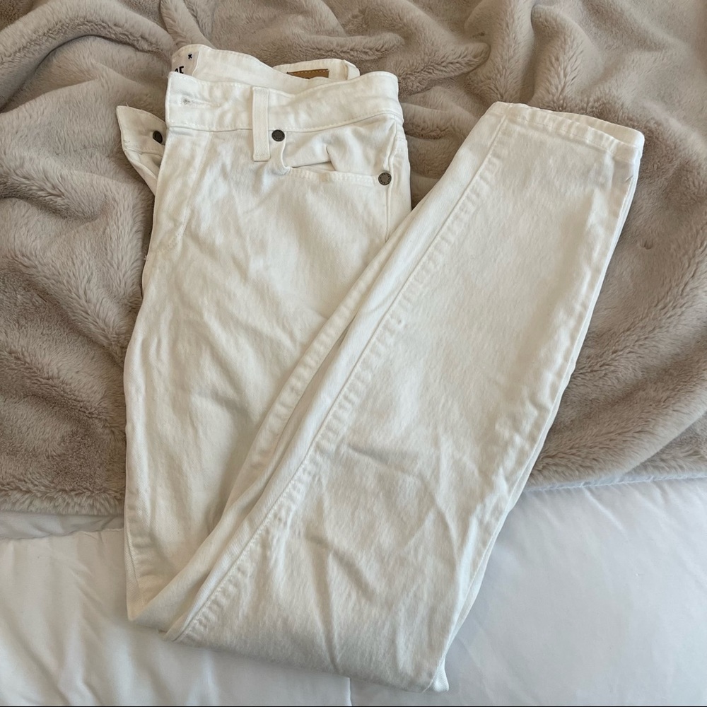 PAIGE White Jeans